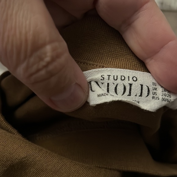 t shirt with a message Enjoy moments before they become memories . like new . - Picture 3 of 3